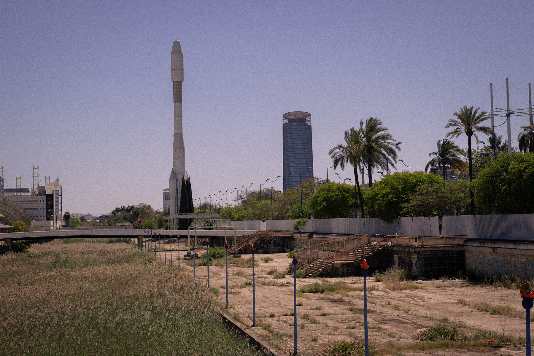 Isla de la Cartuja, with the dilapidated Cohete Ariane 4 in the distance.